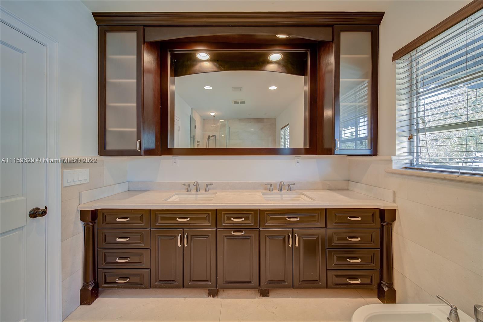 CORAL GABLE COUNTRY CLUB - Residential