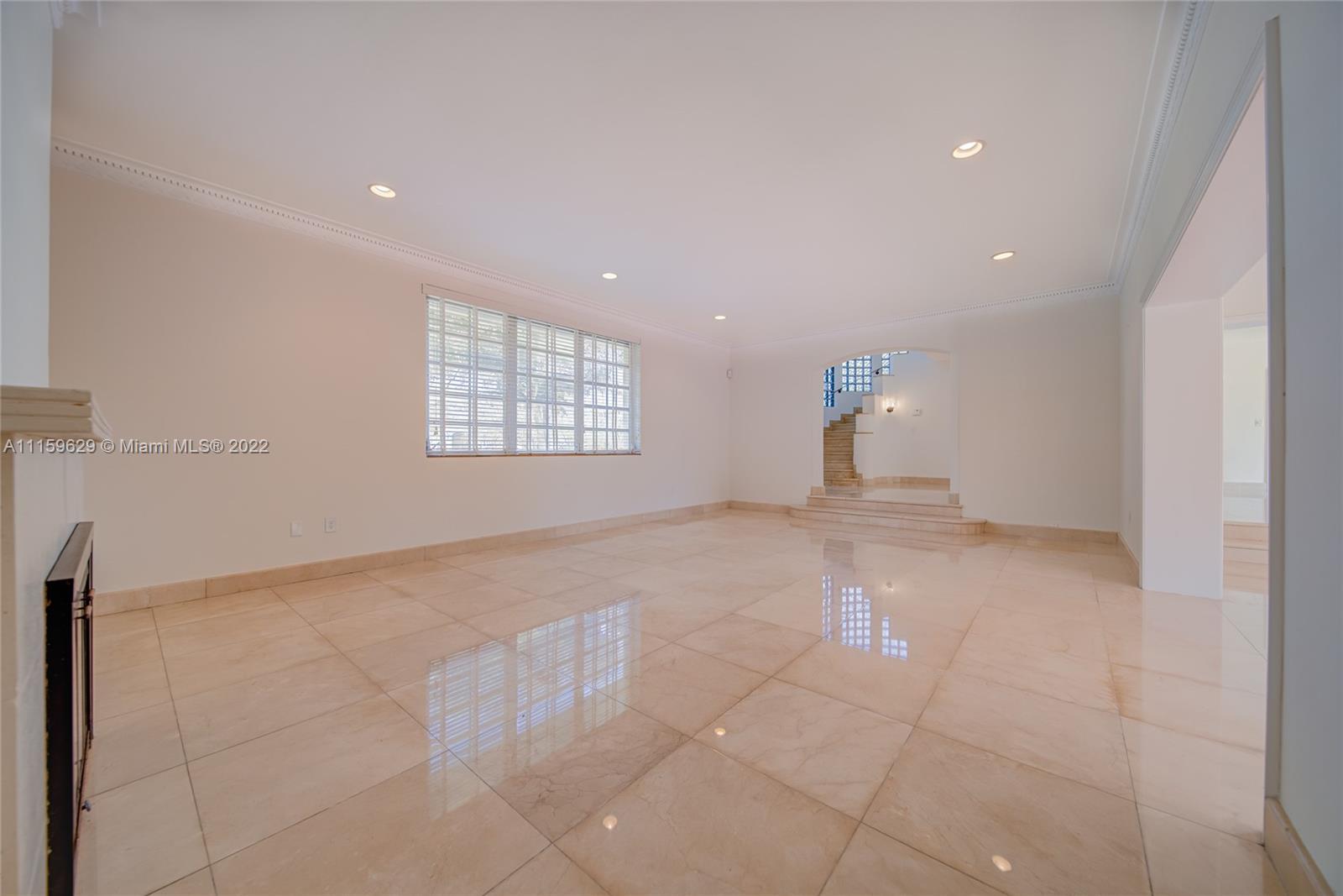 CORAL GABLE COUNTRY CLUB - Residential