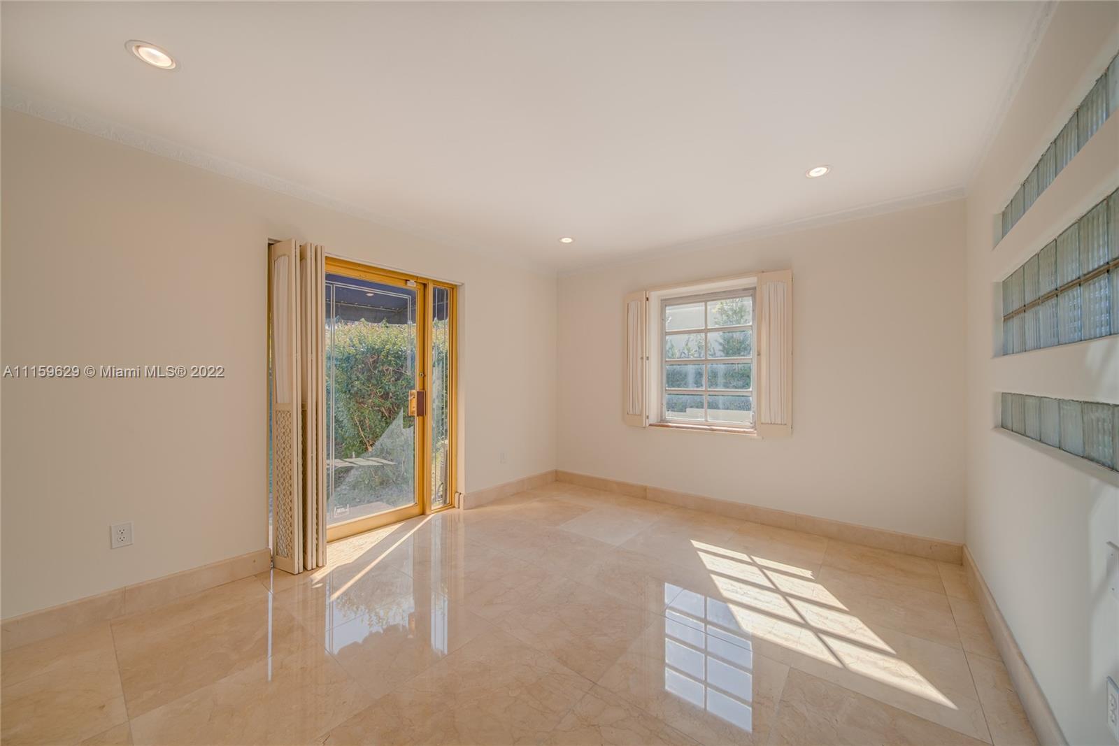 CORAL GABLE COUNTRY CLUB - Residential