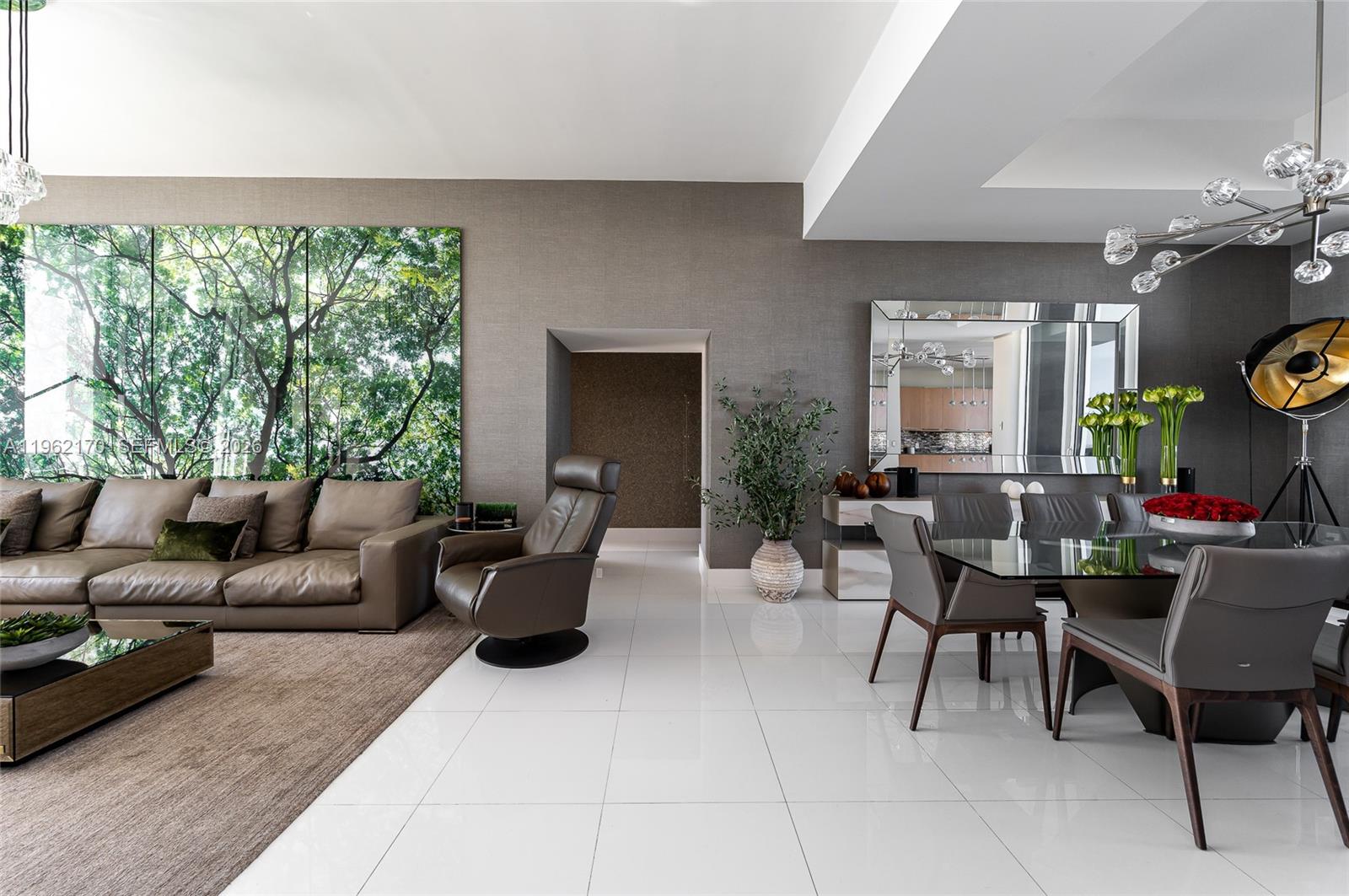 15901 Collins Ave 4106