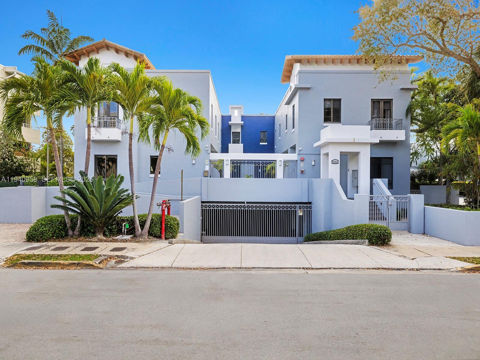 PALMS OF SUNSET CONDO - Residential