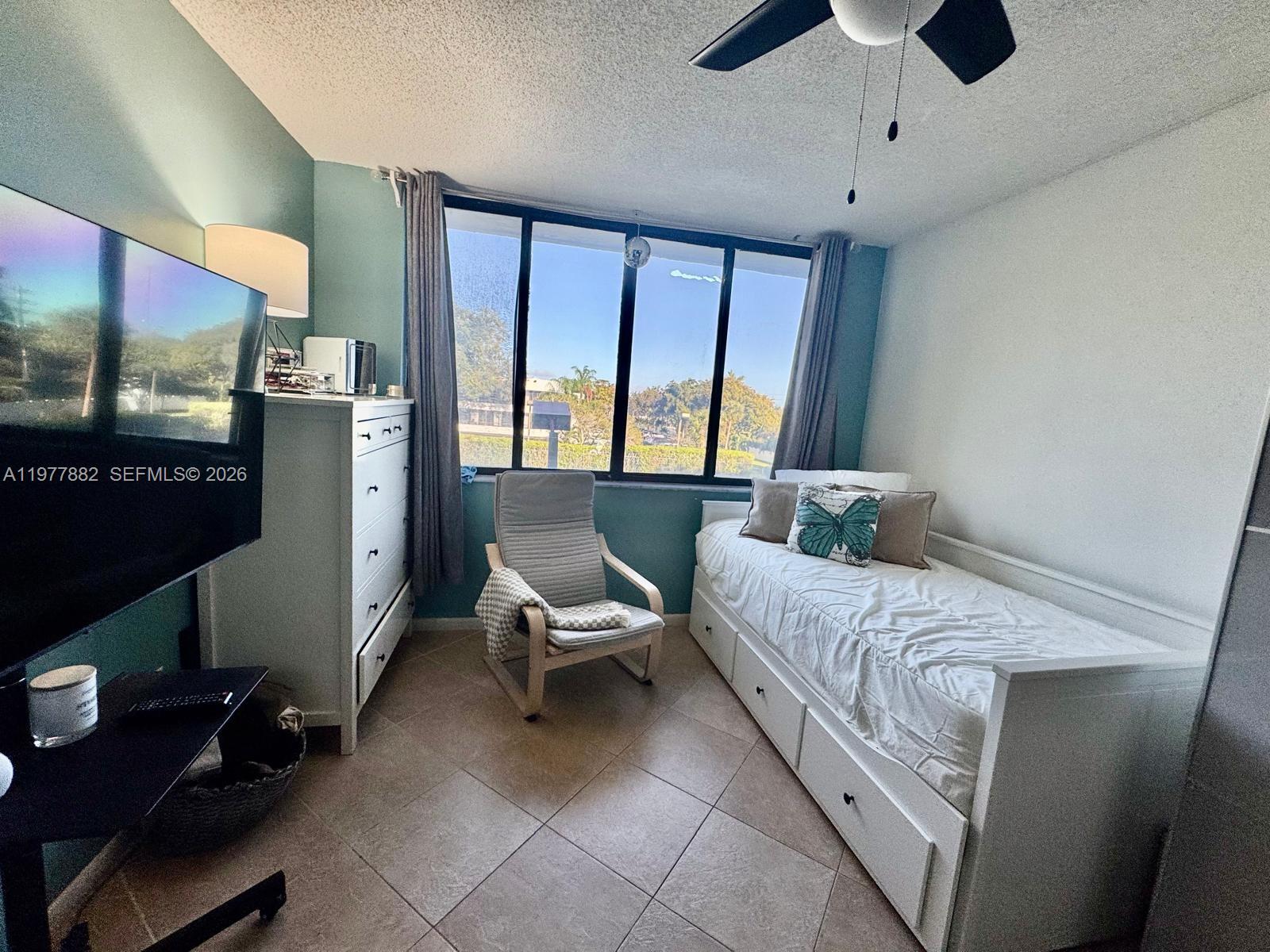 SHERIDAN BY THE BEACH CON - Residential