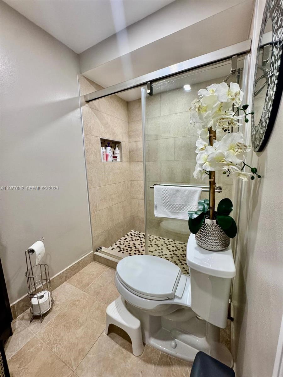 SHERIDAN BY THE BEACH CON - Residential