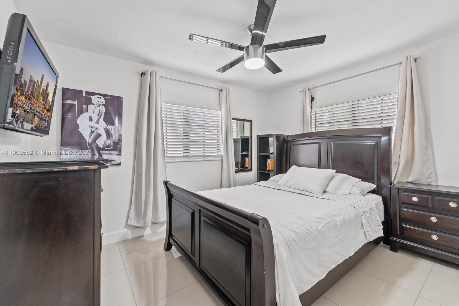 PALM LANE HOMES IN MIRAMA - Residential