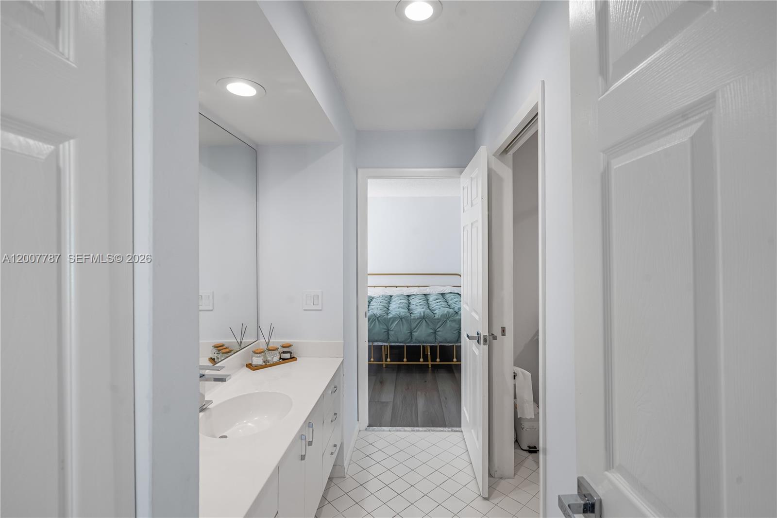 BALBOA POINT BOCA GOLF & - Residential