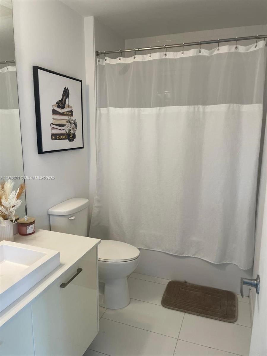 CENTRO CONDO - Residential