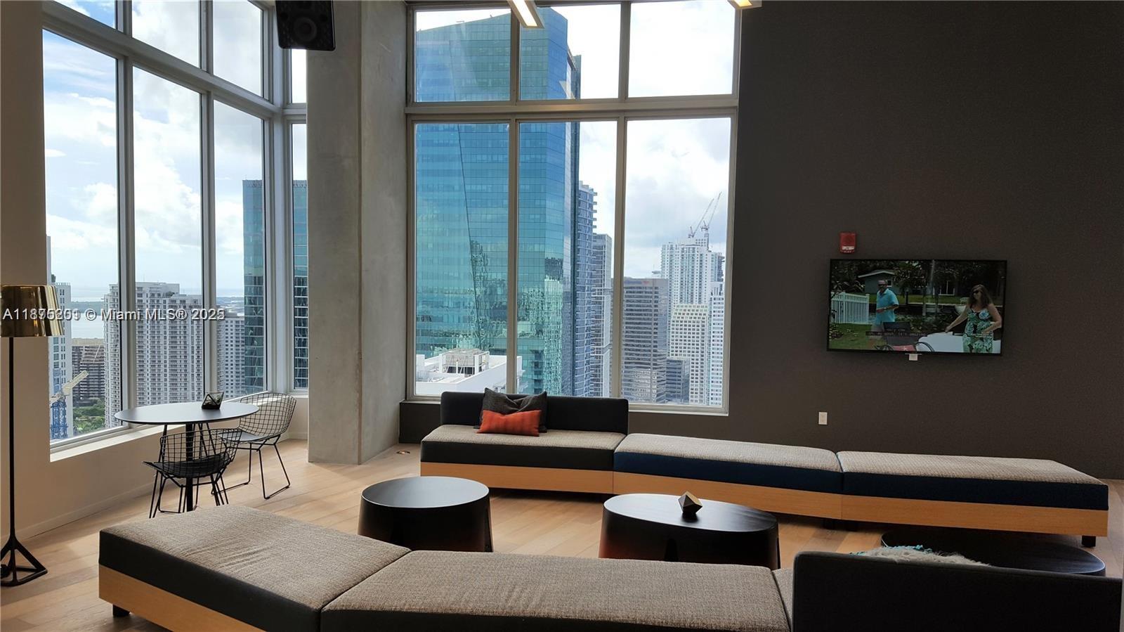 CENTRO CONDO - Residential