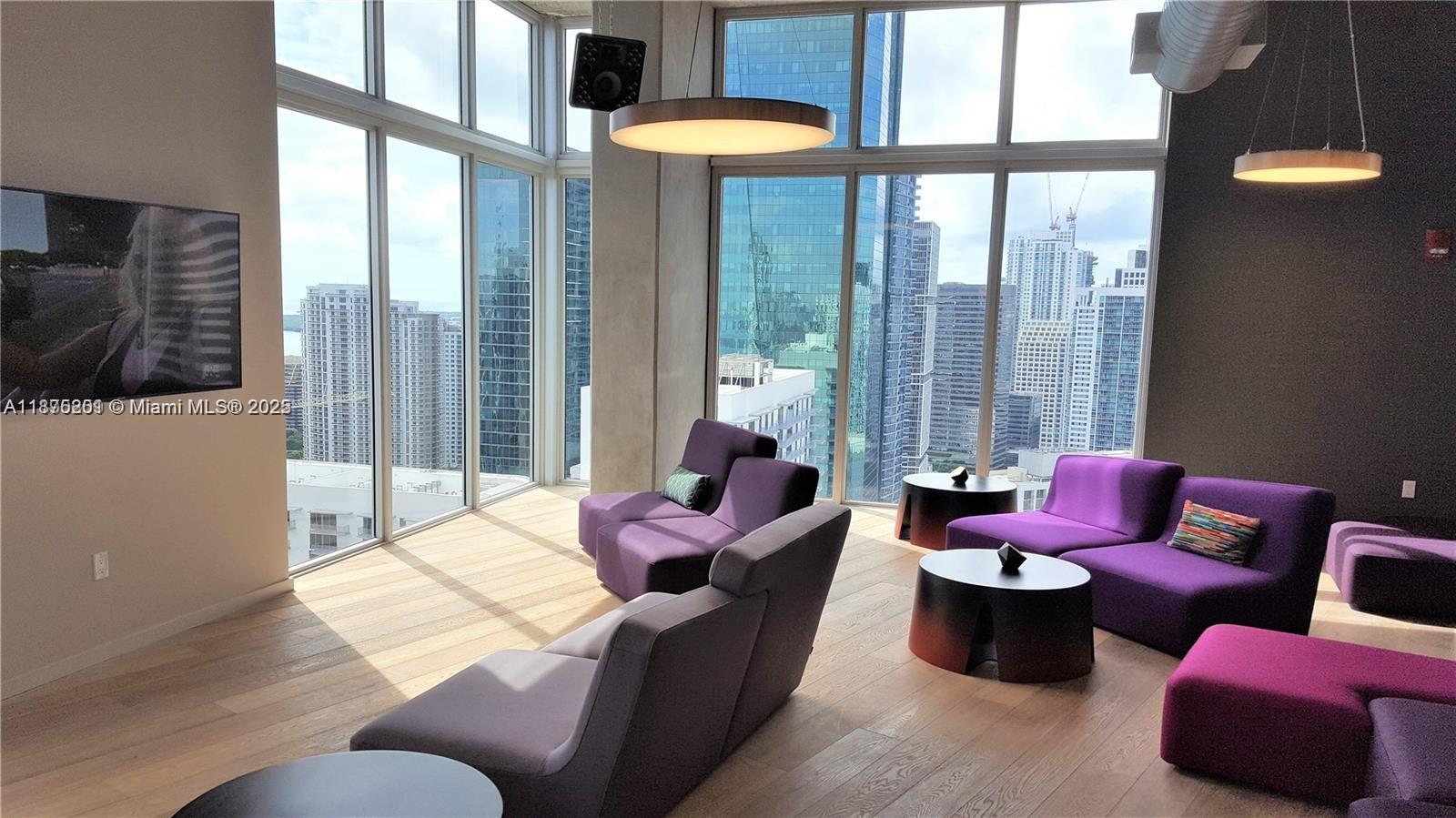 CENTRO CONDO - Residential