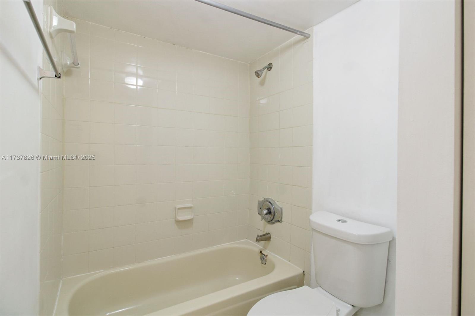 LE CLUB AT OLD CUTLER CON - Residential