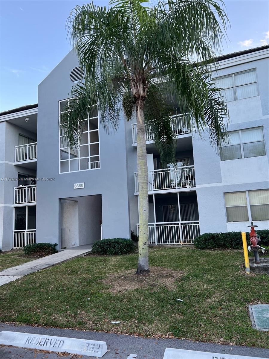 LE CLUB AT OLD CUTLER CON - Residential