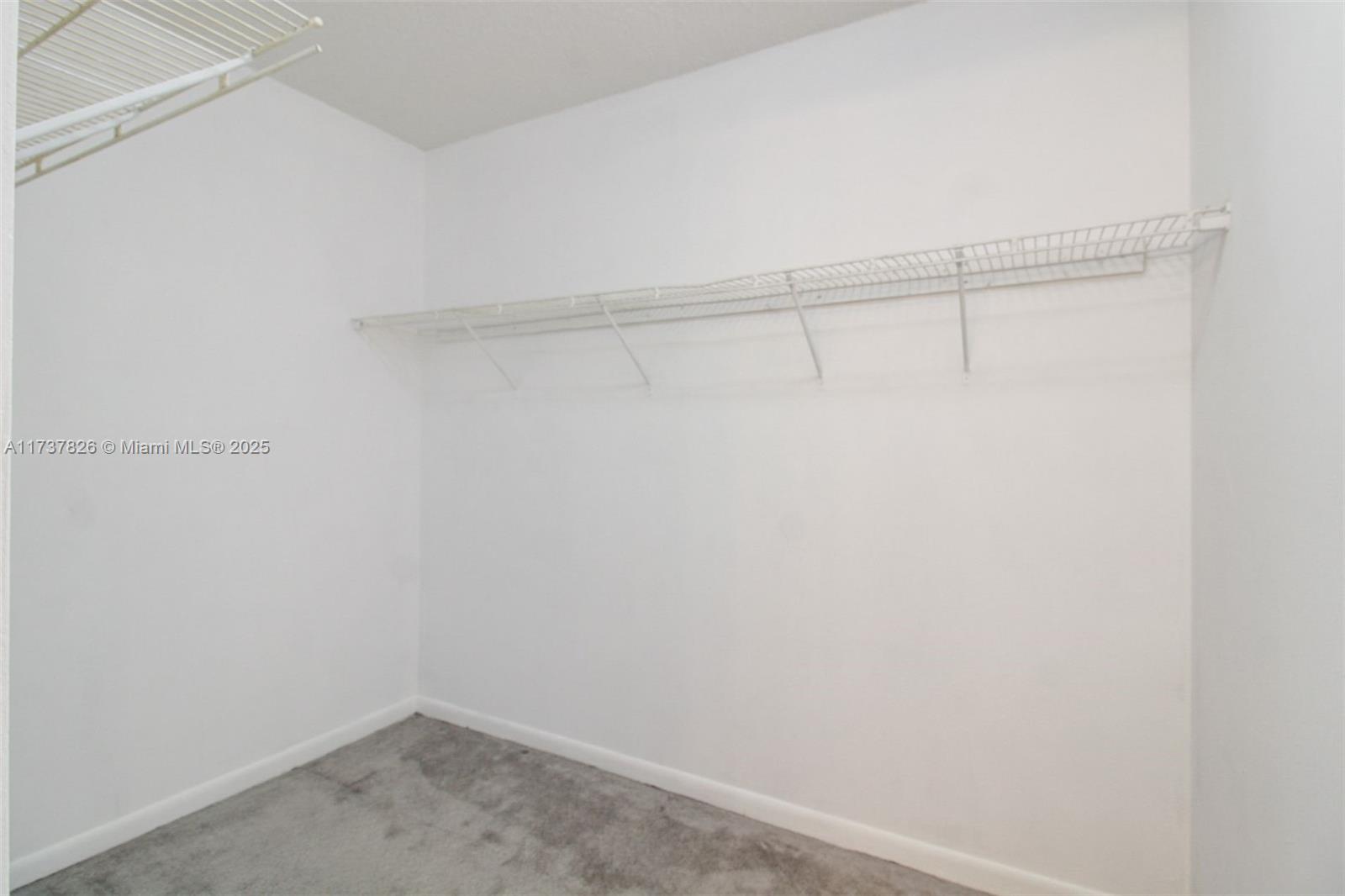 LE CLUB AT OLD CUTLER CON - Residential