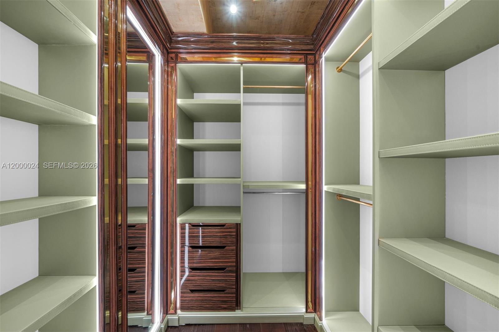 PORTOFINO TOWER CONDO - Residential