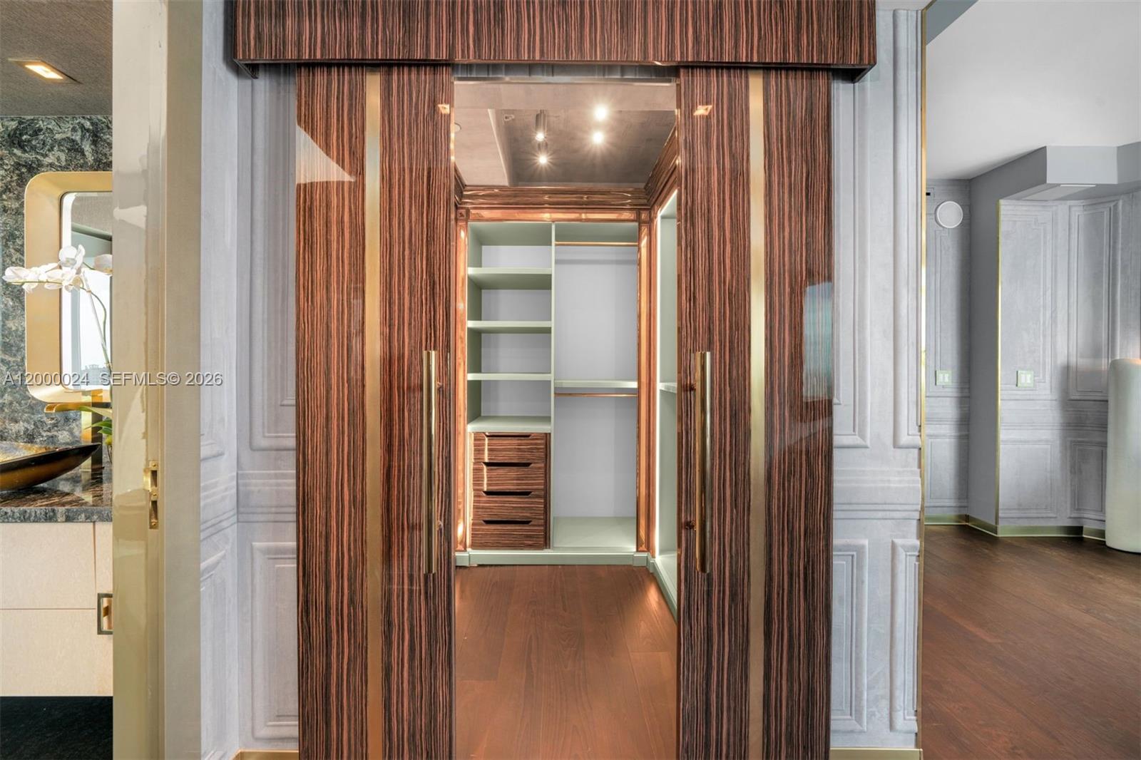 PORTOFINO TOWER CONDO - Residential