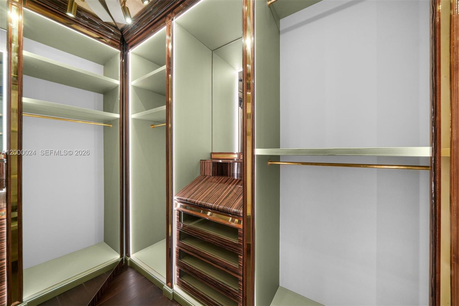 PORTOFINO TOWER CONDO - Residential