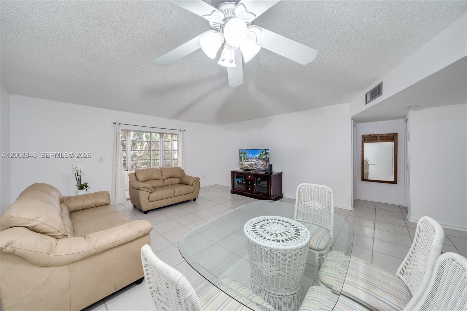 CASTLE APARTMENTS 15 COND - Residential