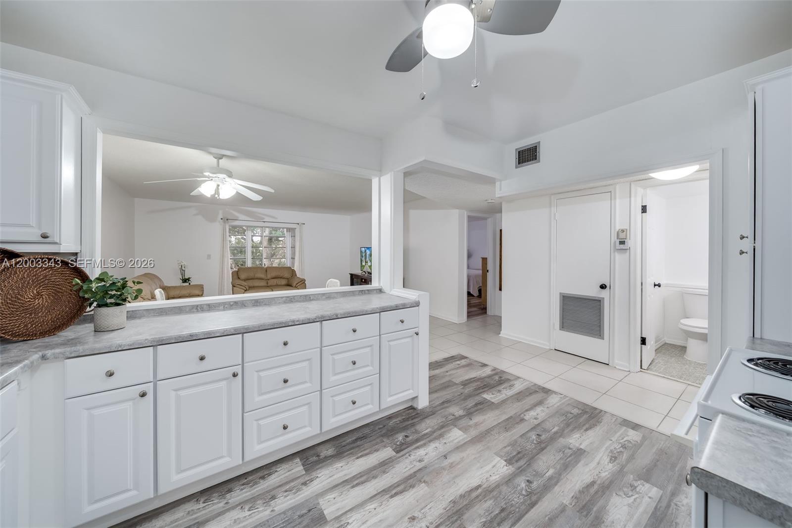 CASTLE APARTMENTS 15 COND - Residential