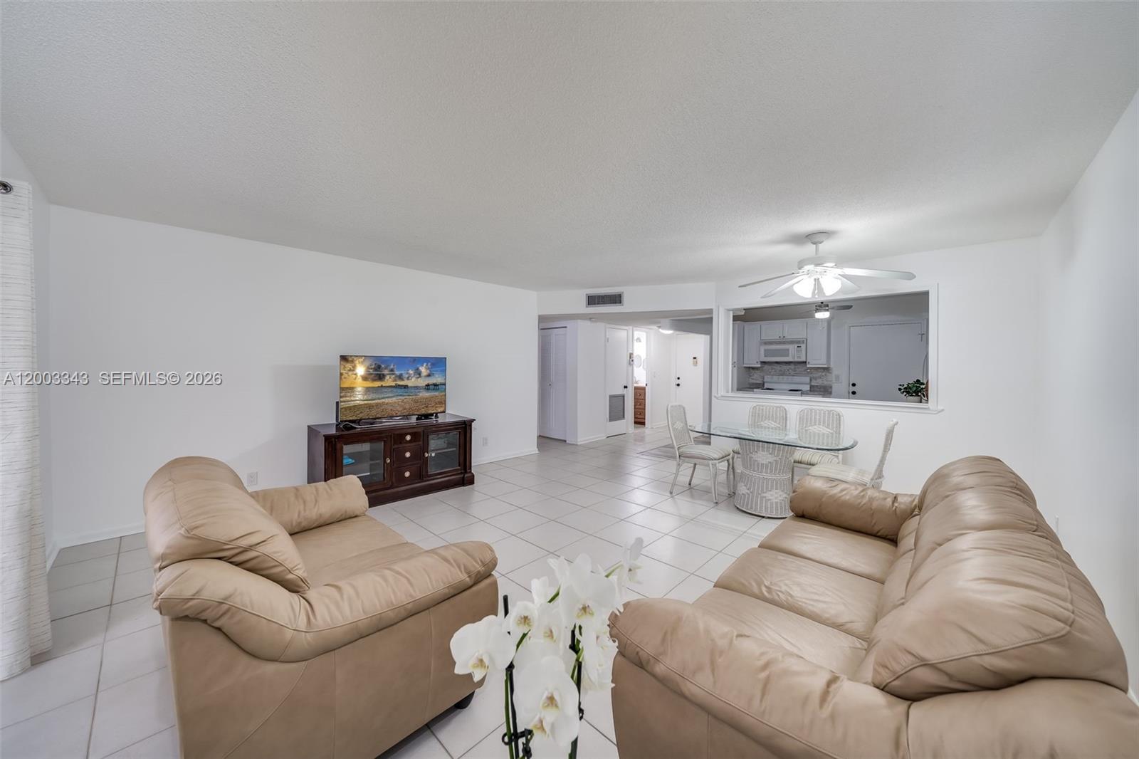 CASTLE APARTMENTS 15 COND - Residential