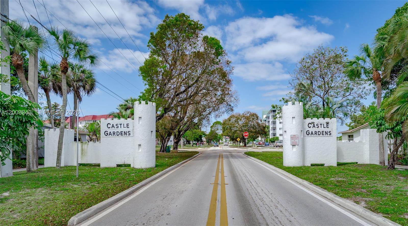 CASTLE APARTMENTS 15 COND - Residential