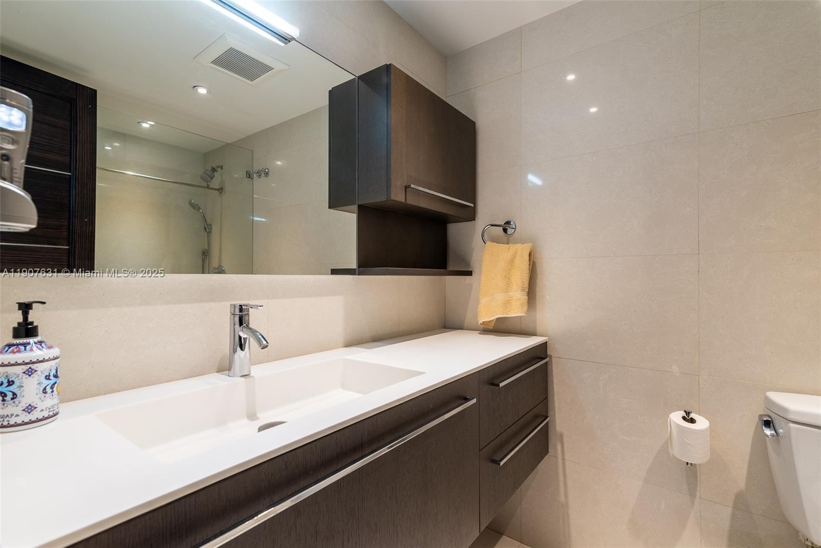 CHAMPLAIN TOWERS NORTH CO - Residential Lease