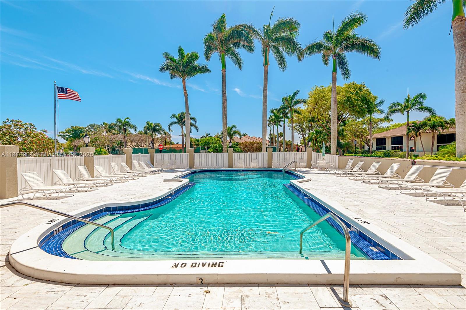 CAPTAINS WALK CONDO - Residential