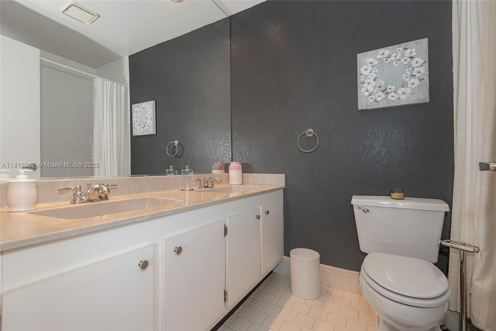 CAPTAINS WALK CONDO - Residential