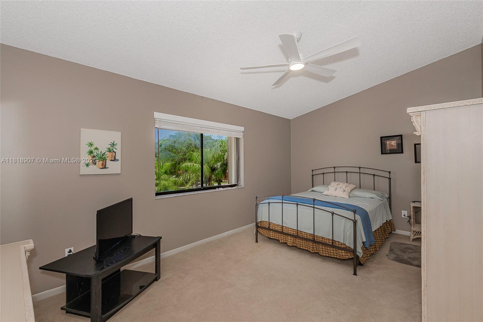 CAPTAINS WALK CONDO - Residential