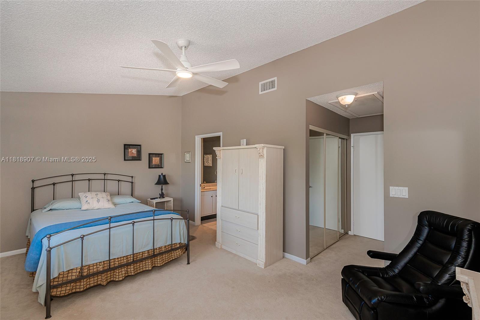 CAPTAINS WALK CONDO - Residential