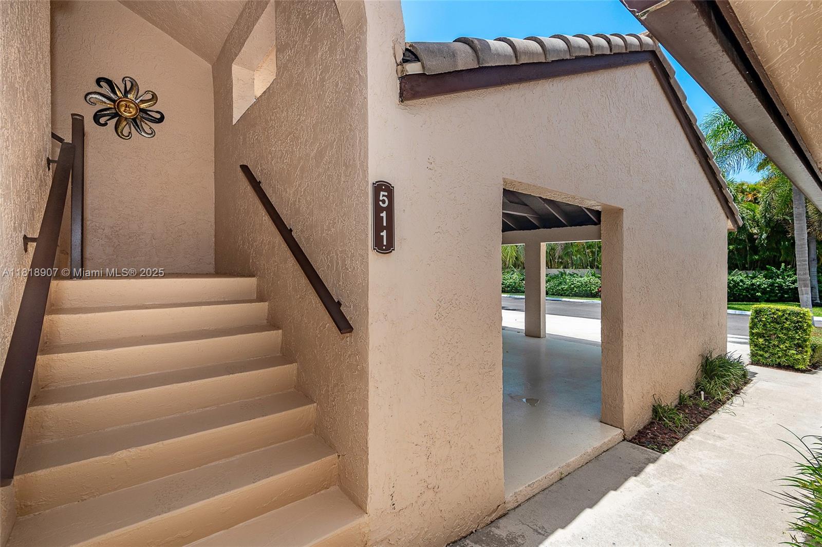 CAPTAINS WALK CONDO - Residential