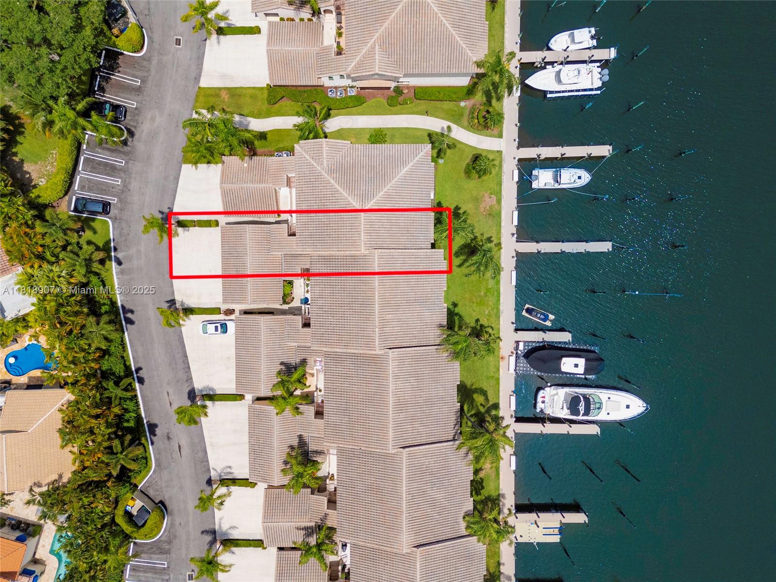 CAPTAINS WALK CONDO - Residential