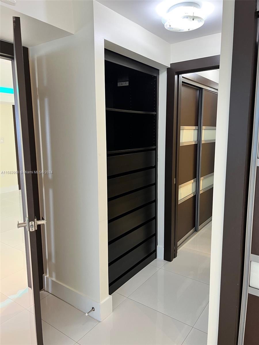 MAISON GRANDE CONDO - Residential