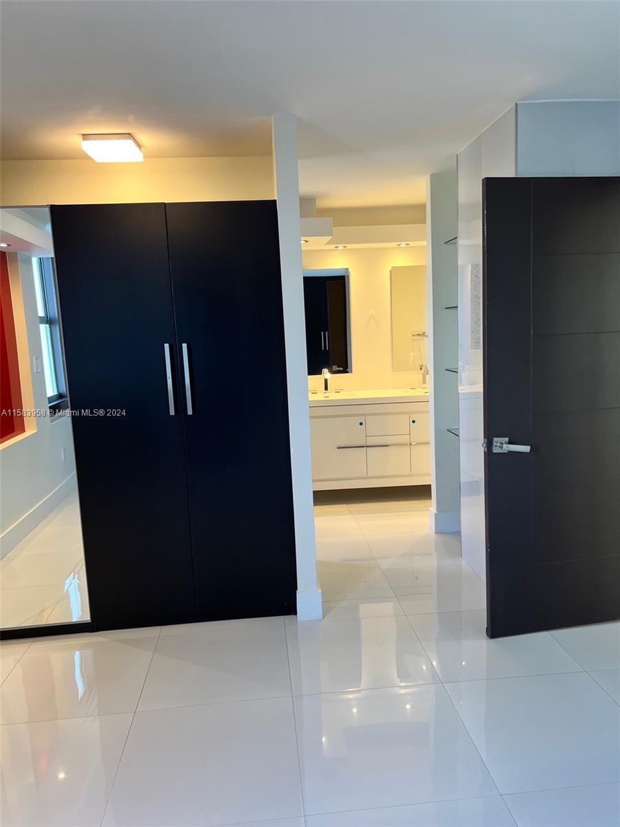 MAISON GRANDE CONDO - Residential