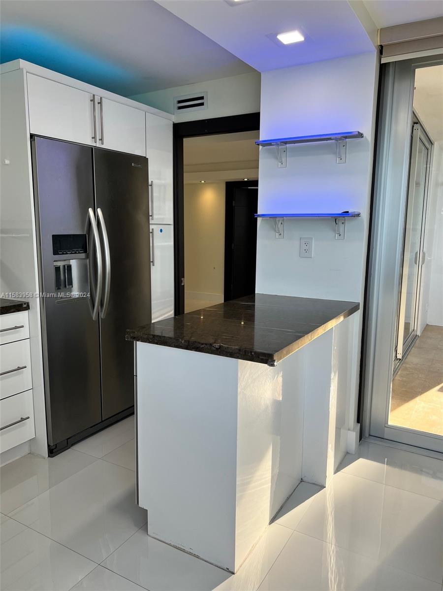 MAISON GRANDE CONDO - Residential