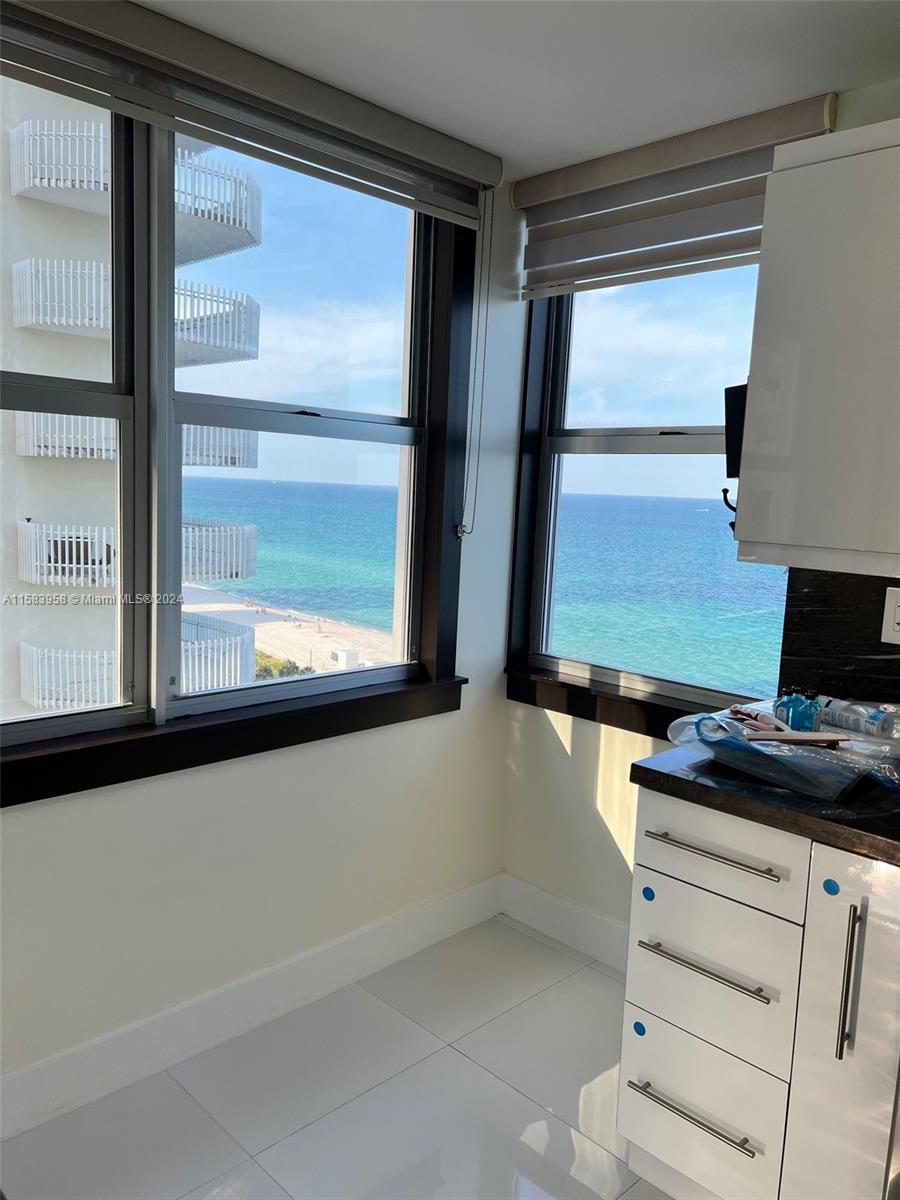MAISON GRANDE CONDO - Residential