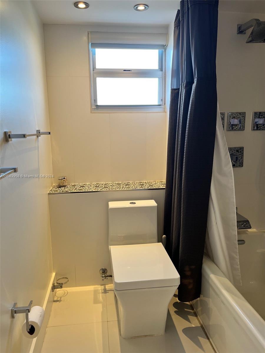MAISON GRANDE CONDO - Residential