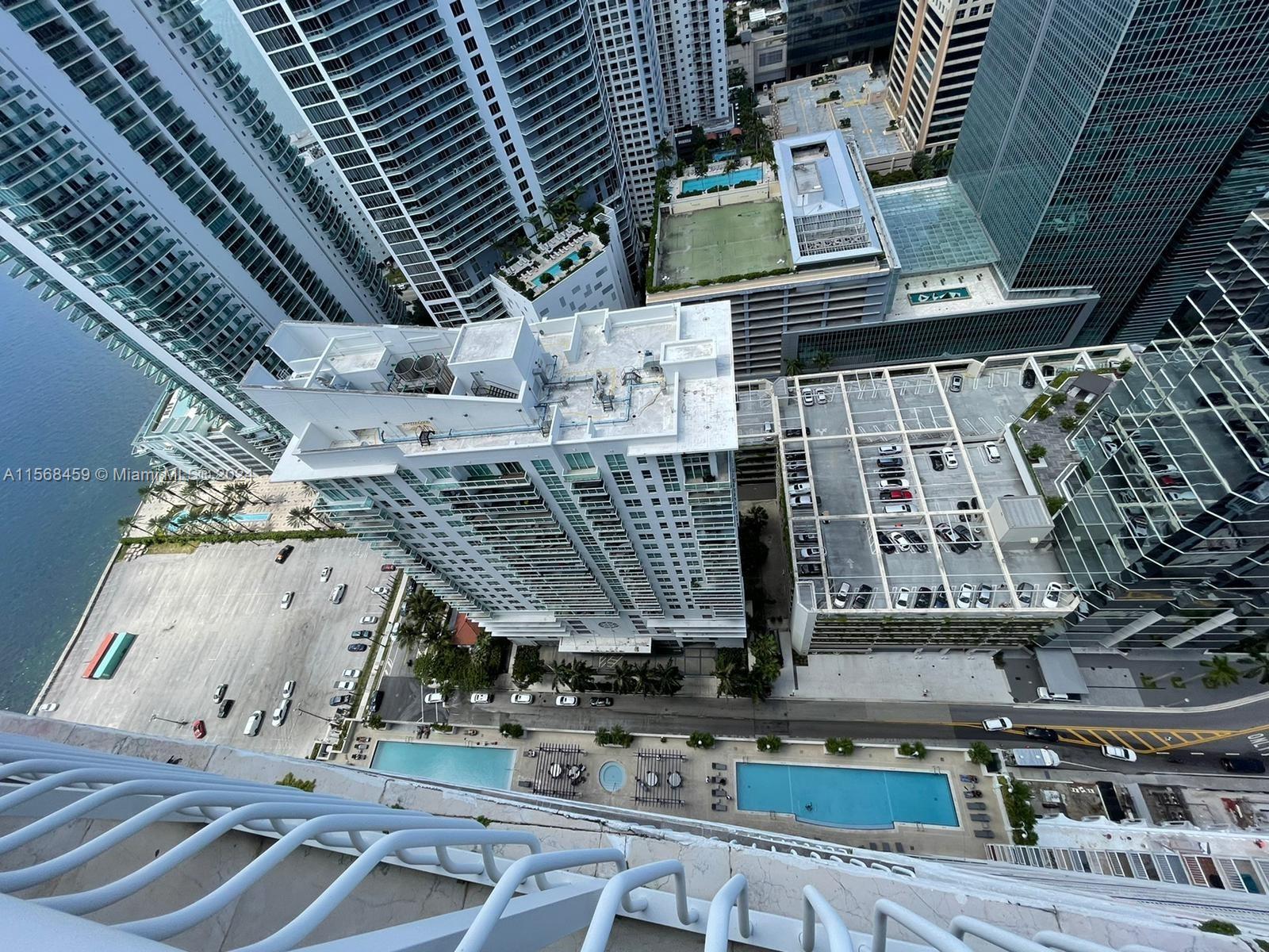 THE CLUB AT BRICKELL BAY - Residential