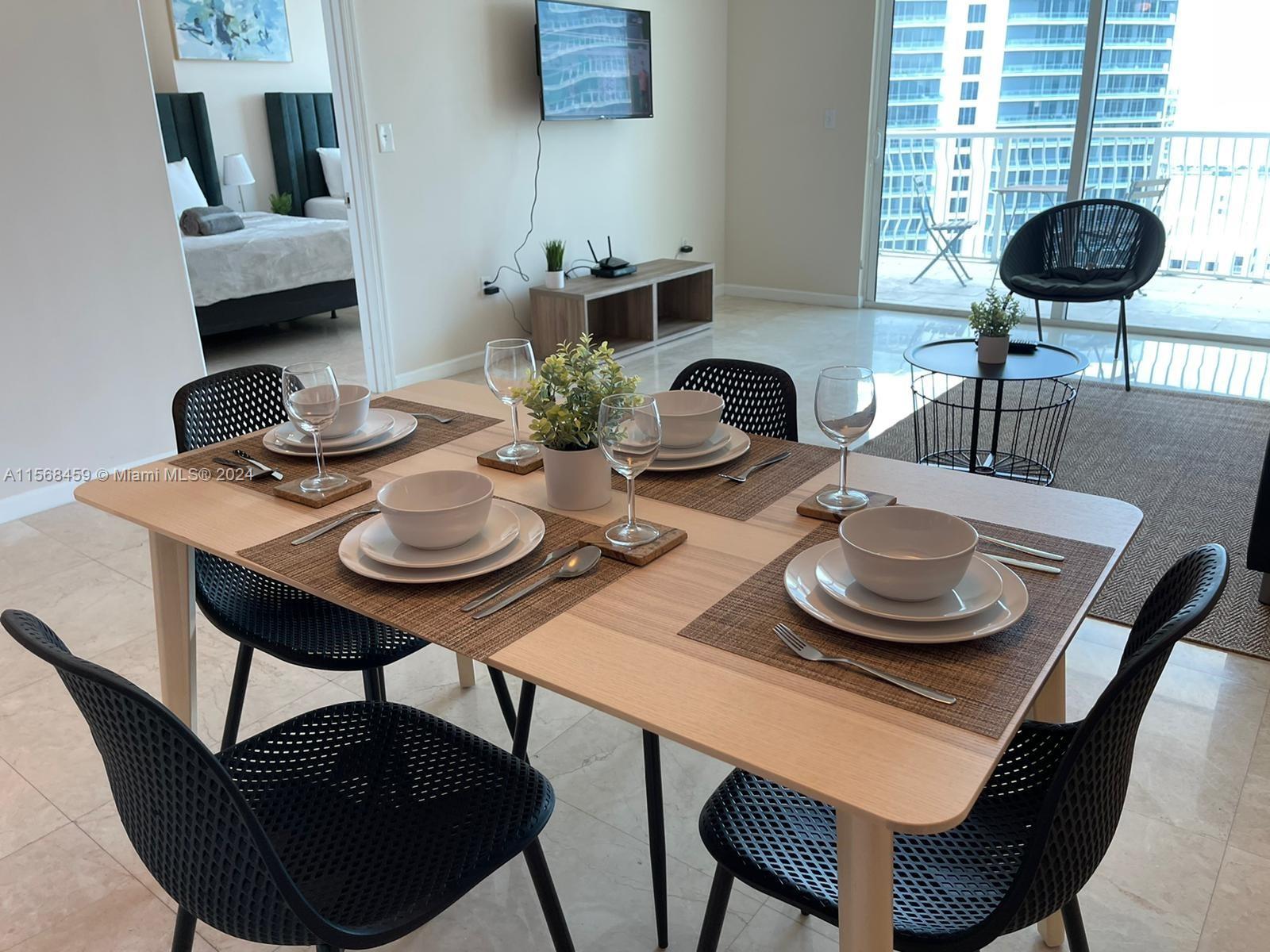 THE CLUB AT BRICKELL BAY - Residential