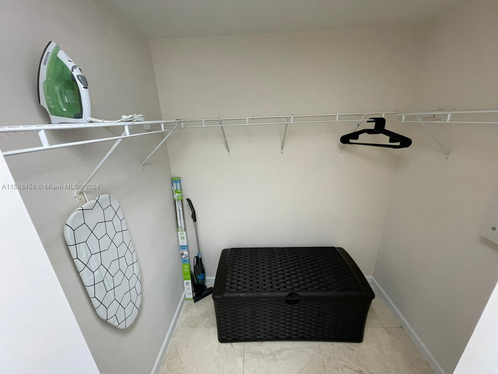 THE CLUB AT BRICKELL BAY - Residential