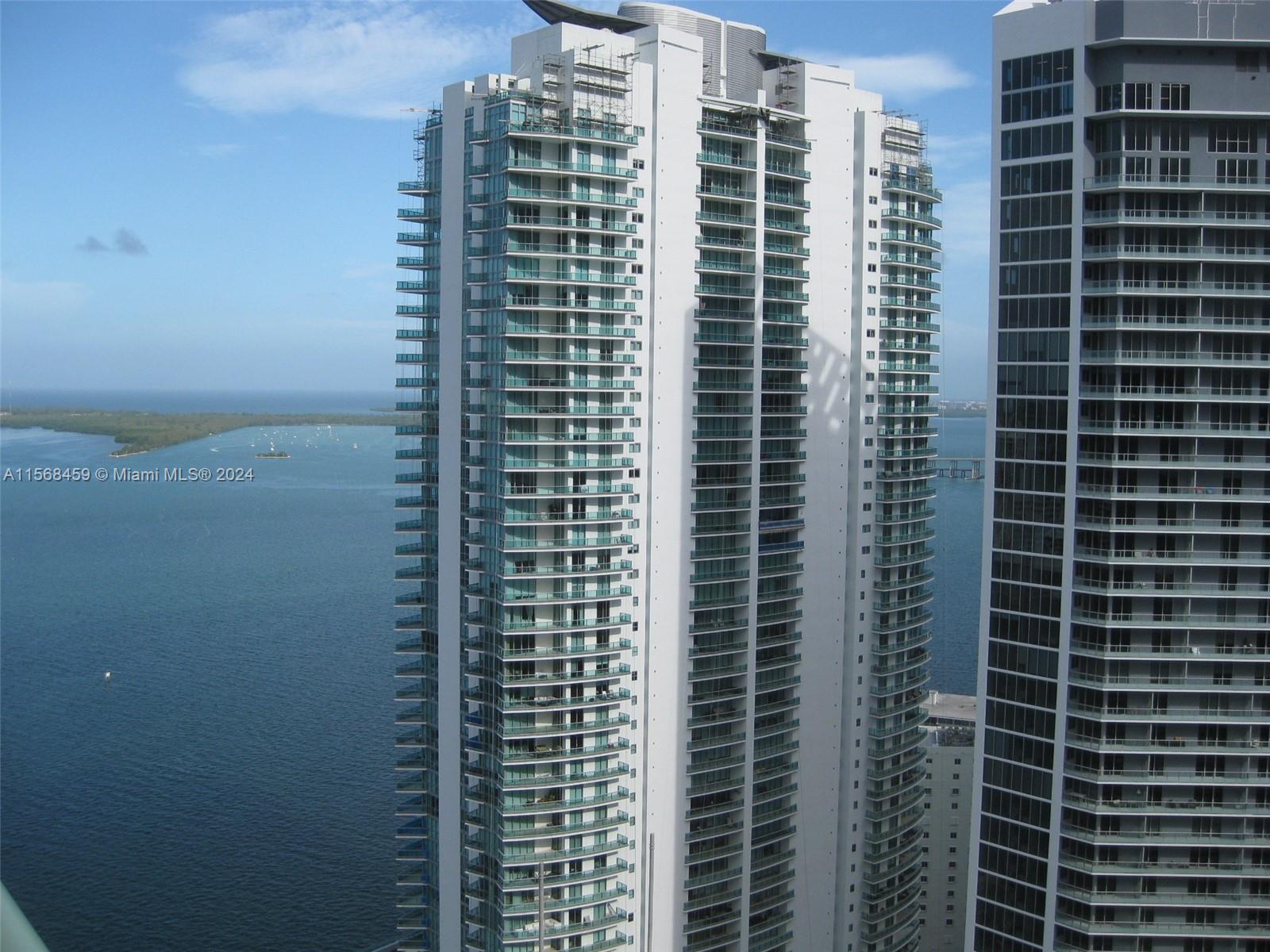 1200 BRICKELL BAY DR 4217