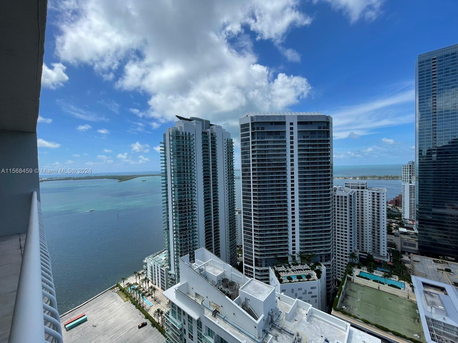 THE CLUB AT BRICKELL BAY - Residential