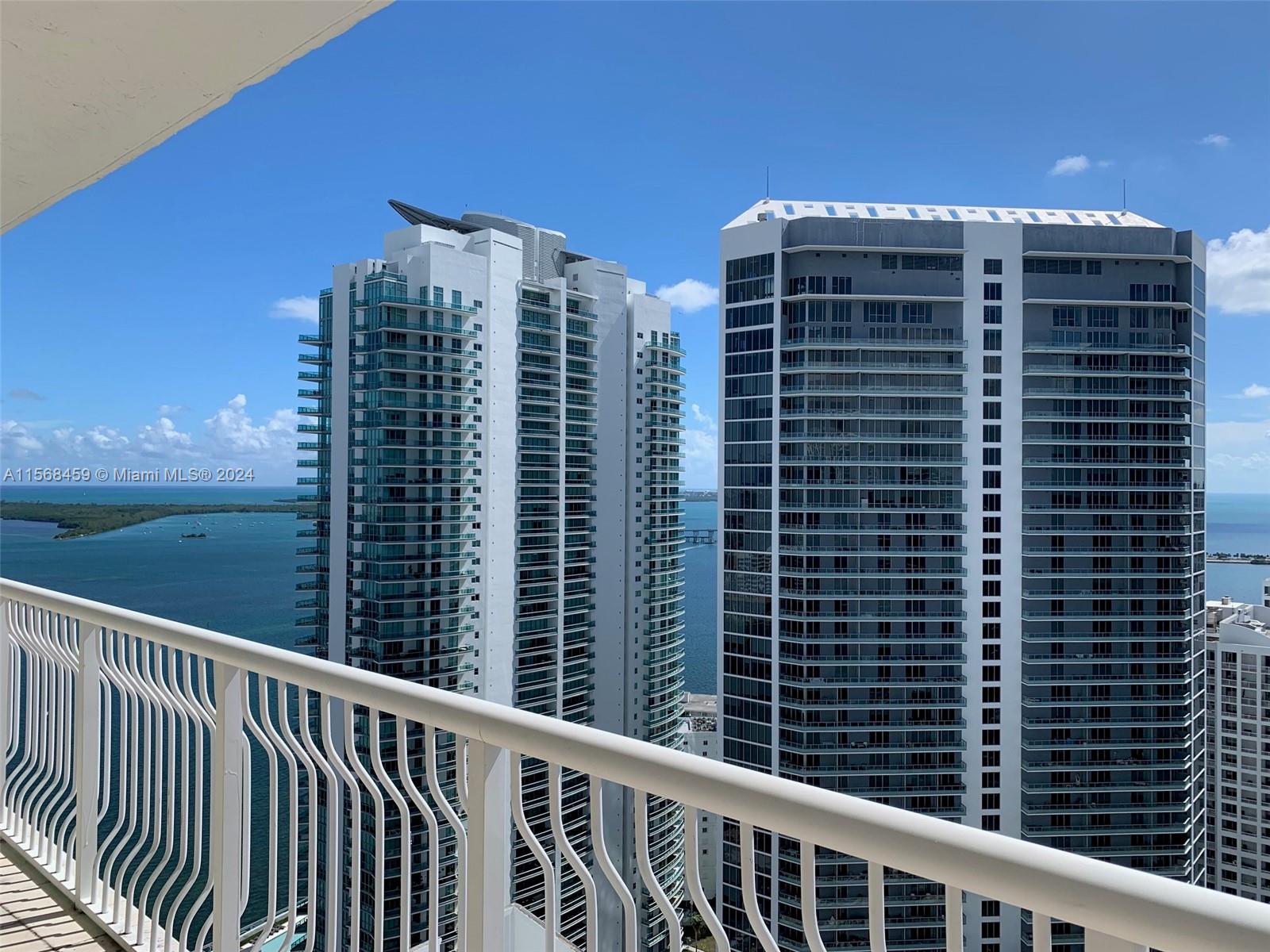 1200 BRICKELL BAY DR 4217