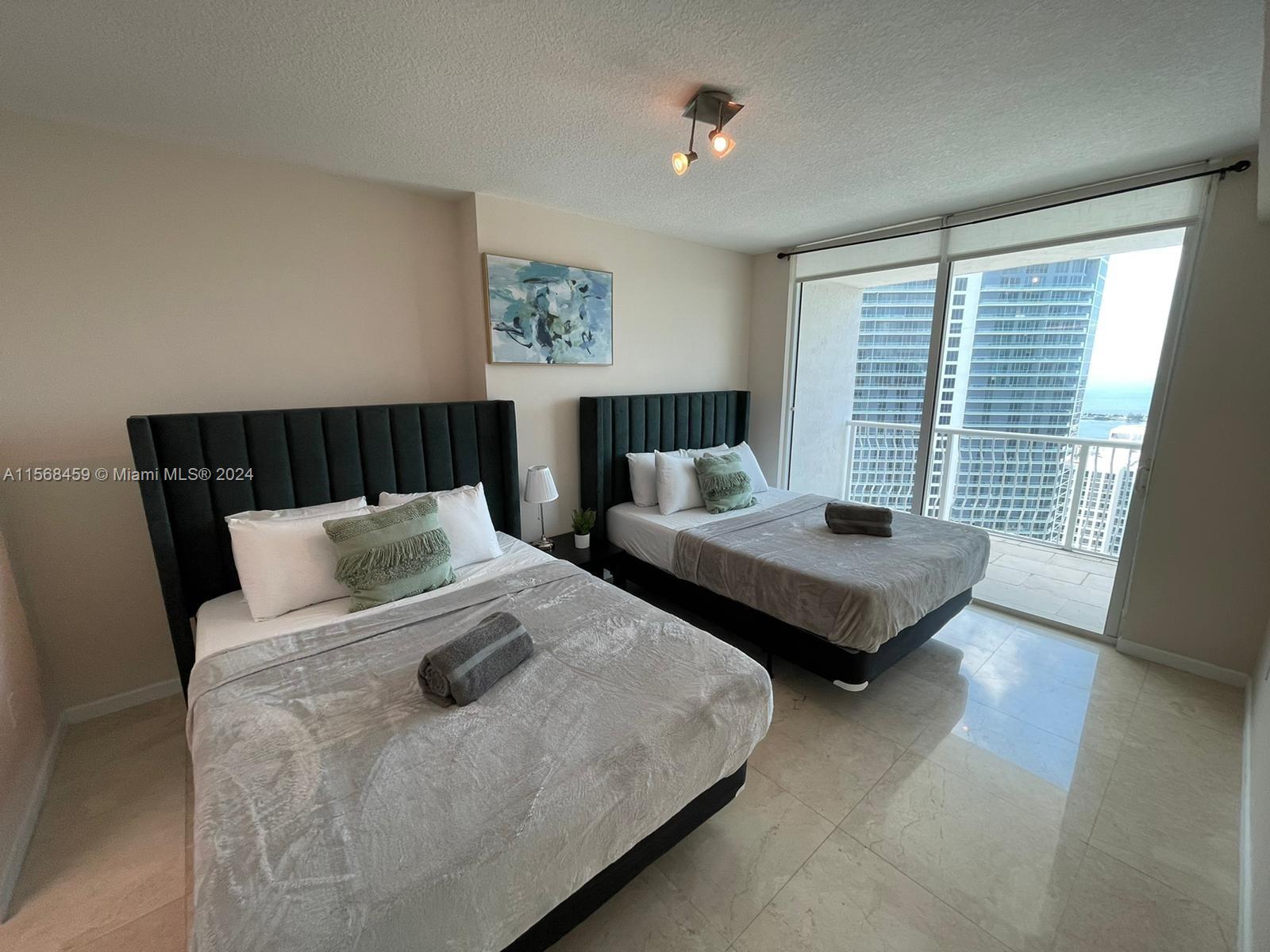 THE CLUB AT BRICKELL BAY - Residential