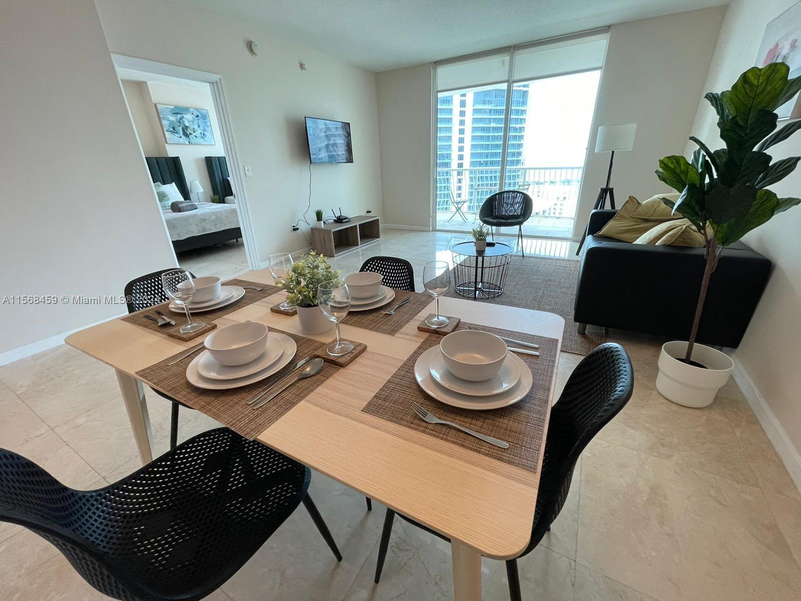 THE CLUB AT BRICKELL BAY - Residential