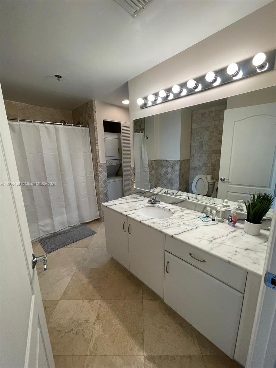 THE CLUB AT BRICKELL BAY - Residential