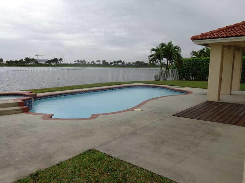 POD 13 AT MONARCH LAKES 1 - Residential Lease