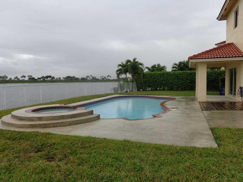 POD 13 AT MONARCH LAKES 1 - Residential Lease