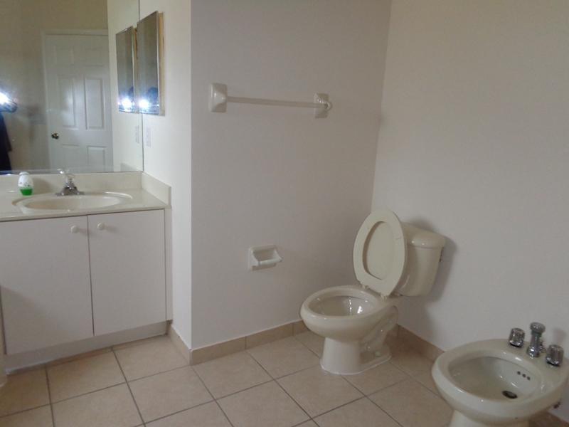 POD 13 AT MONARCH LAKES 1 - Residential Lease