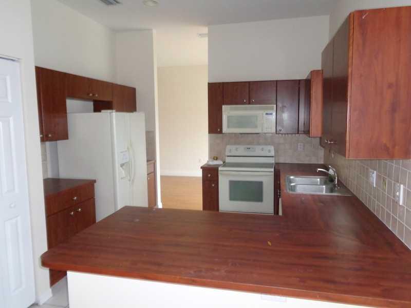 POD 13 AT MONARCH LAKES 1 - Residential Lease