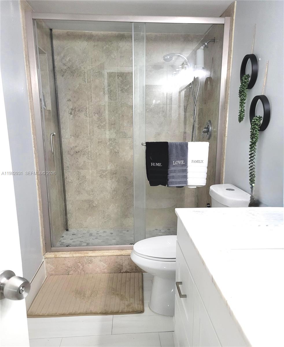RAMBLEWOOD EAST CONDO - Residential