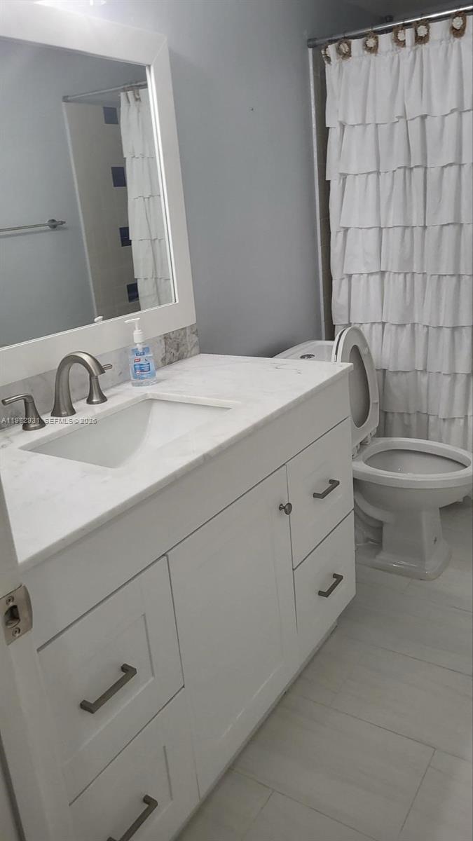 RAMBLEWOOD EAST CONDO - Residential
