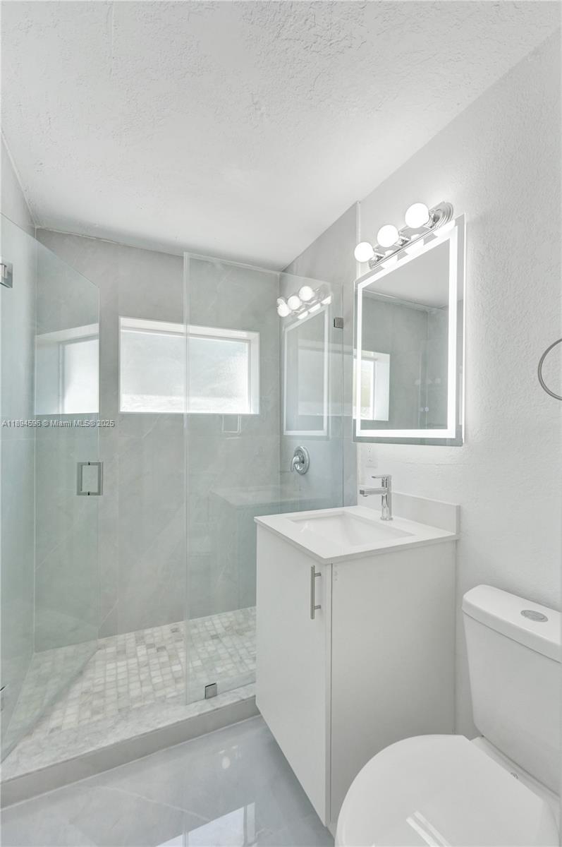 PALM LANE HOMES IN MIRAMA - Residential